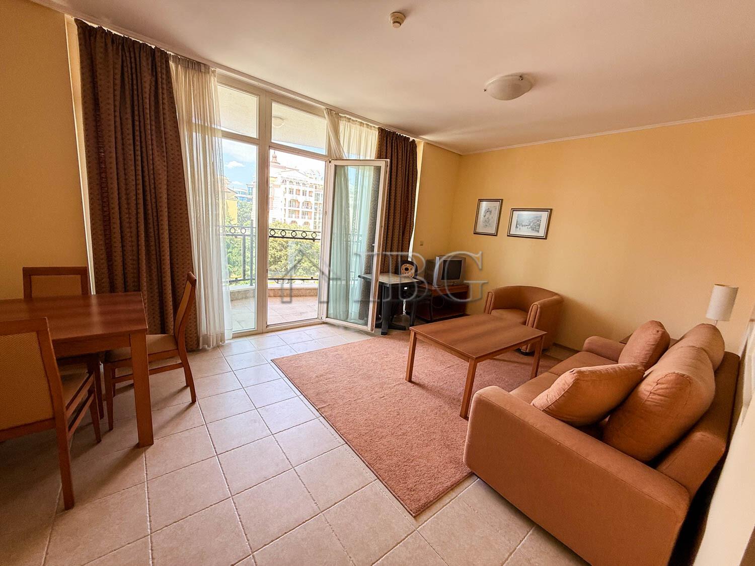 Apartment with 1 bedroom and Partial Sea View in Sunset Resort, Pomorie — photo 6 of 25