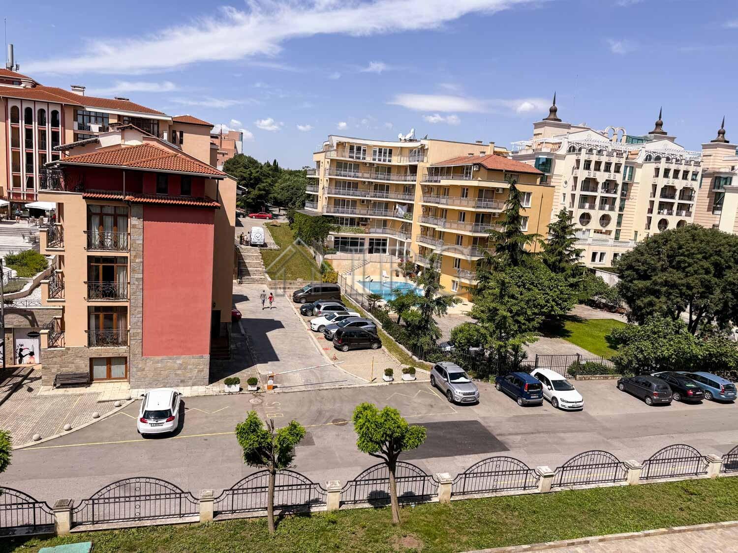 Apartment with 1 Bedroom and Side Sea View in Sunset Resort, Beta Building, Pomorie — photo 4 of 25