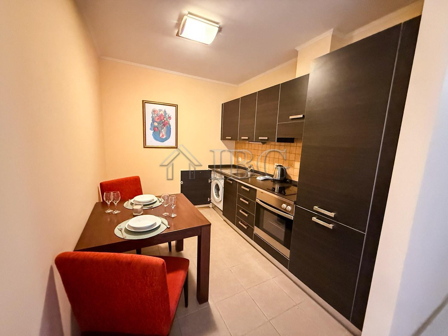 Spacious 1-Bedroom Apartment with Sea and Pool Views on the First Line in Sunset Resort, Pomorie — photo 12 of 25