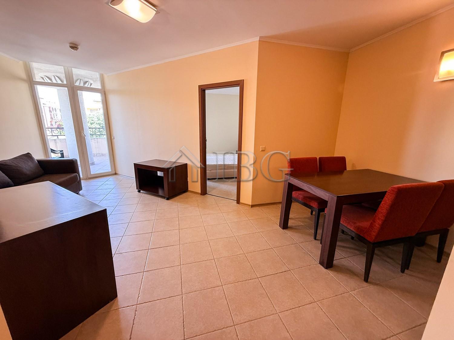 Spacious 2-Bedroom Apartment with Side Sea View in Sunset Resort, Pomorie — photo 3