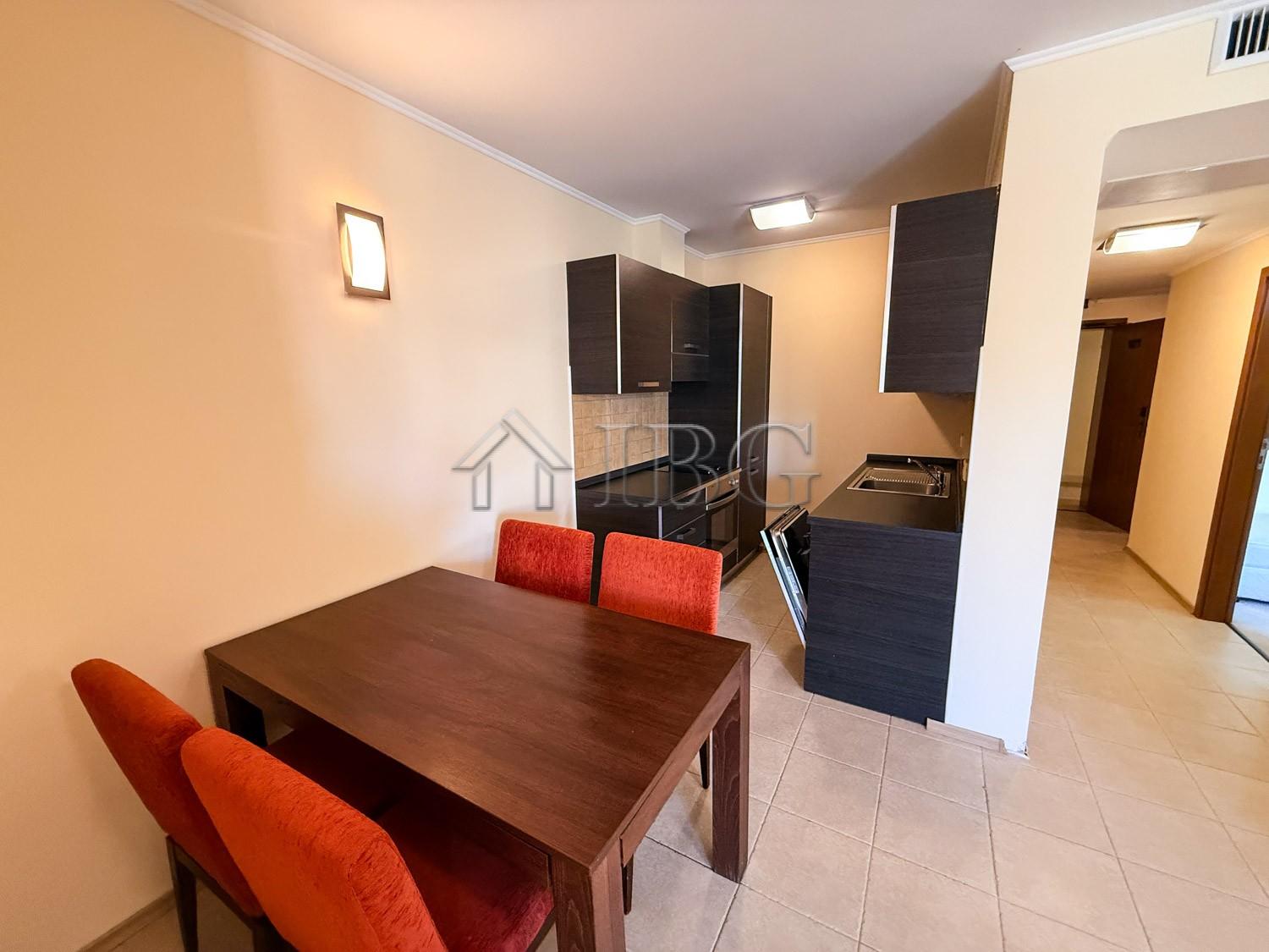 Spacious 2-Bedroom Apartment with Side Sea View in Sunset Resort, Pomorie — photo 14 of 25