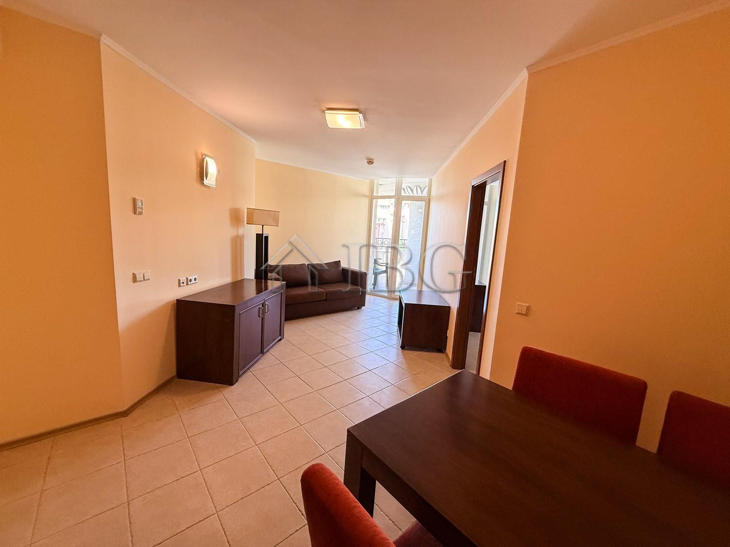 Spacious 2-Bedroom Apartment with Side Sea View in Sunset Resort, Pomorie — photo 19 of 25