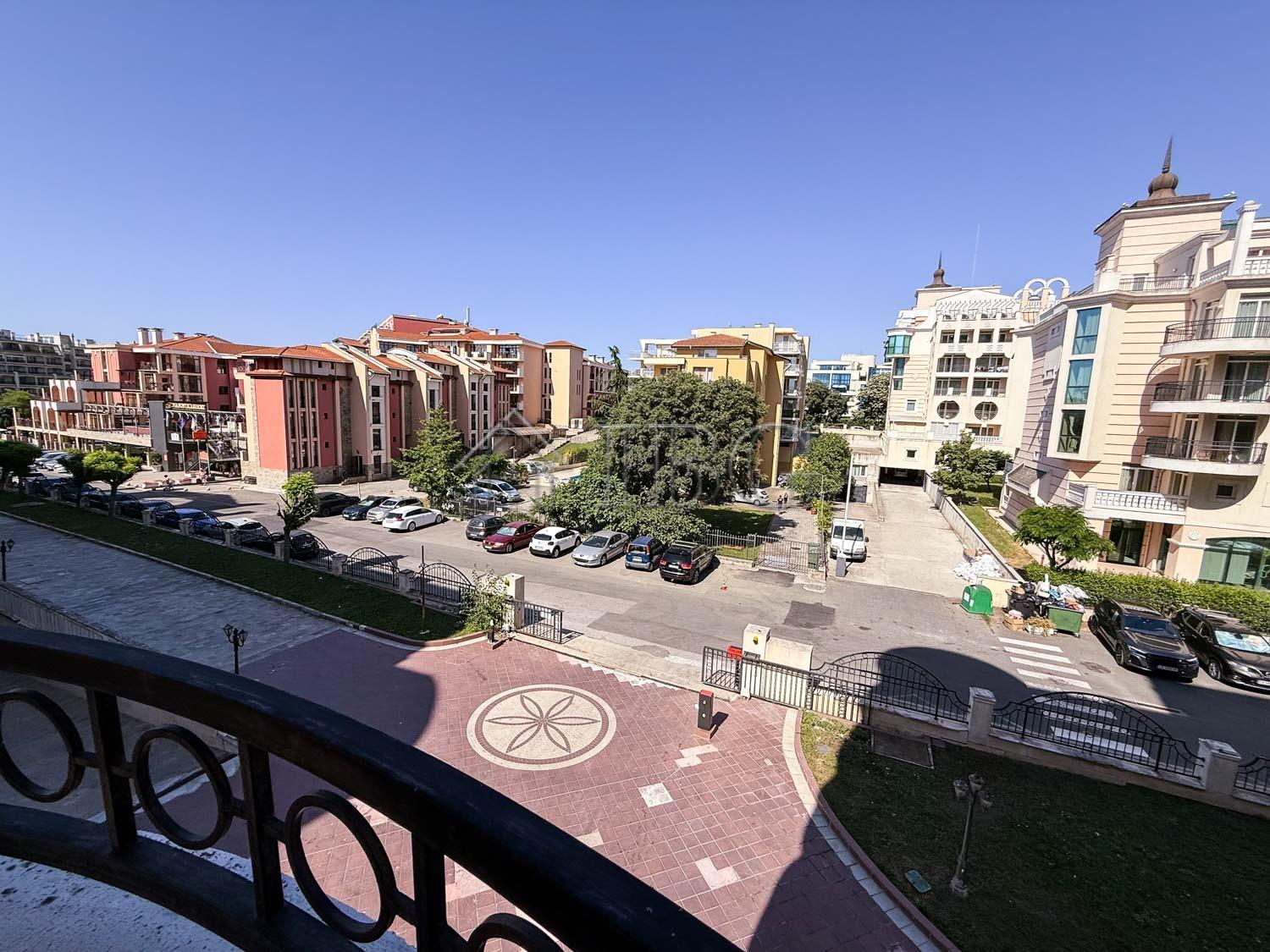 Spacious 2-Bedroom Apartment with Side Sea View in Sunset Resort, Pomorie — photo 8 of 25
