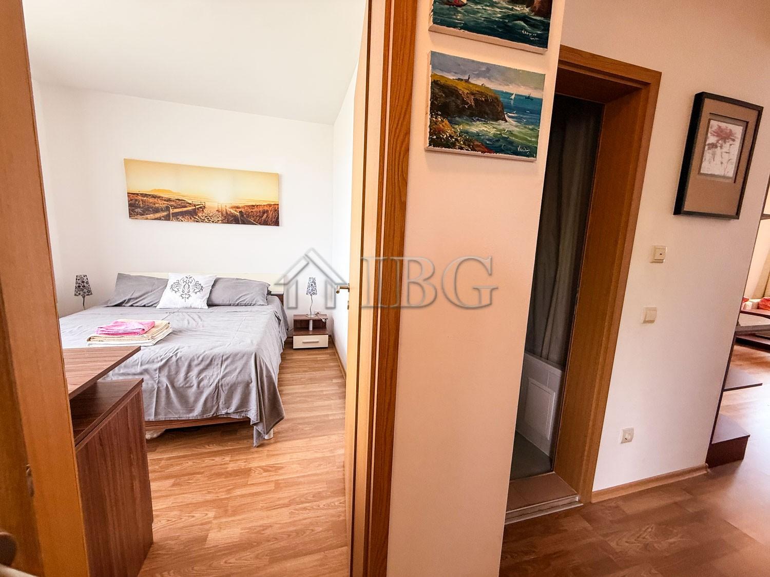 Furnished 1-Bedroom Apartment with Pool View in The Vineyards Resort & SPA, Aheloy — photo 9 of 25