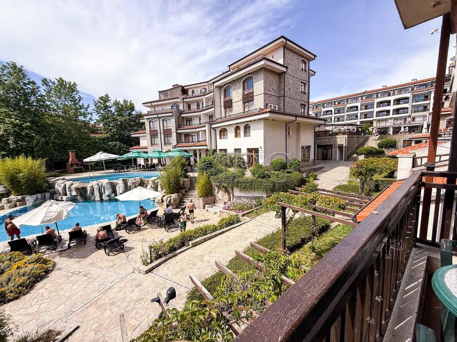 Furnished 1-Bedroom Apartment with Pool View in The Vineyards Resort & SPA, Aheloy — photo 20 of 25
