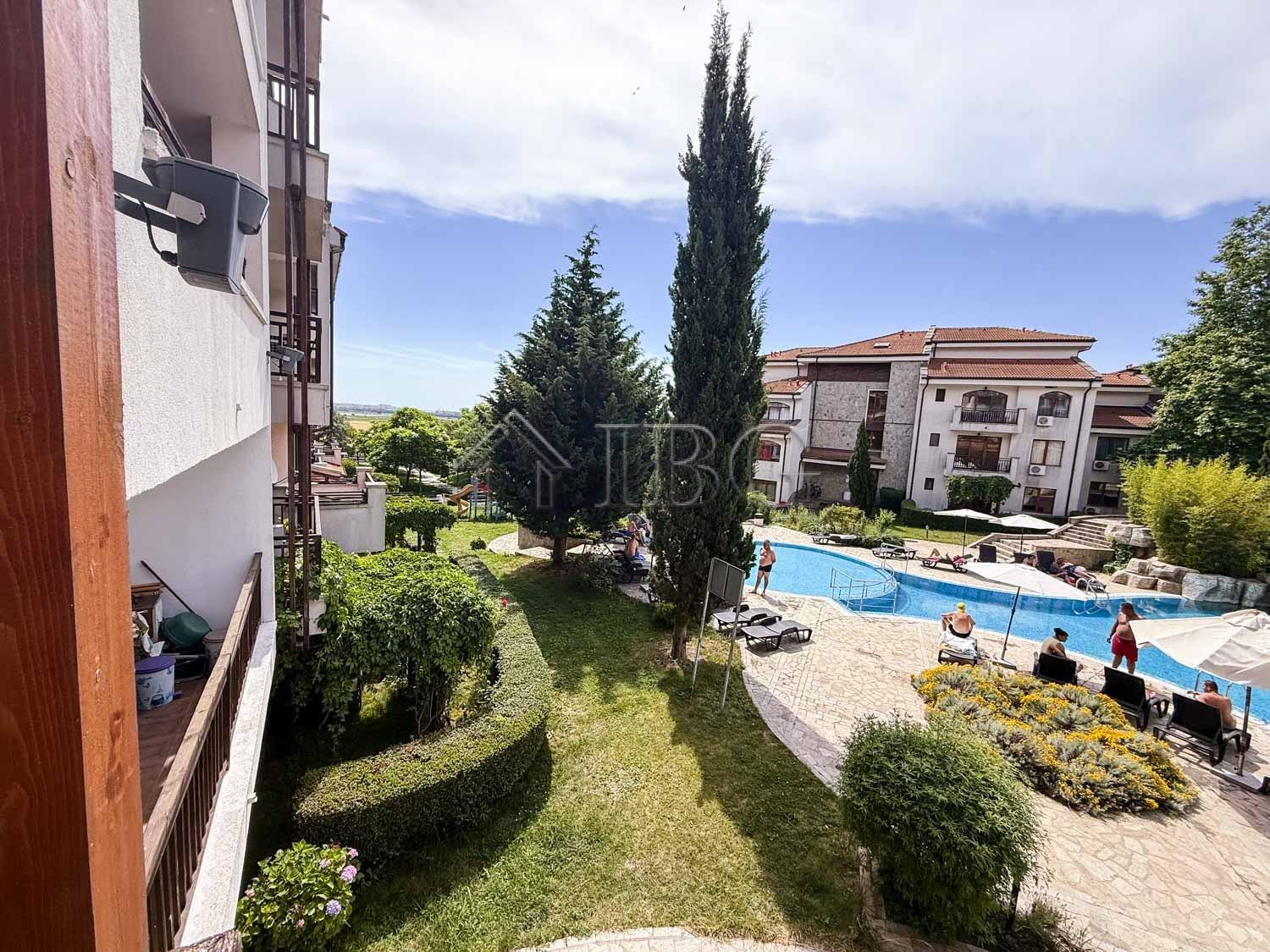 Furnished 1-Bedroom Apartment with Pool View in The Vineyards Resort & SPA, Aheloy — photo 21 of 25