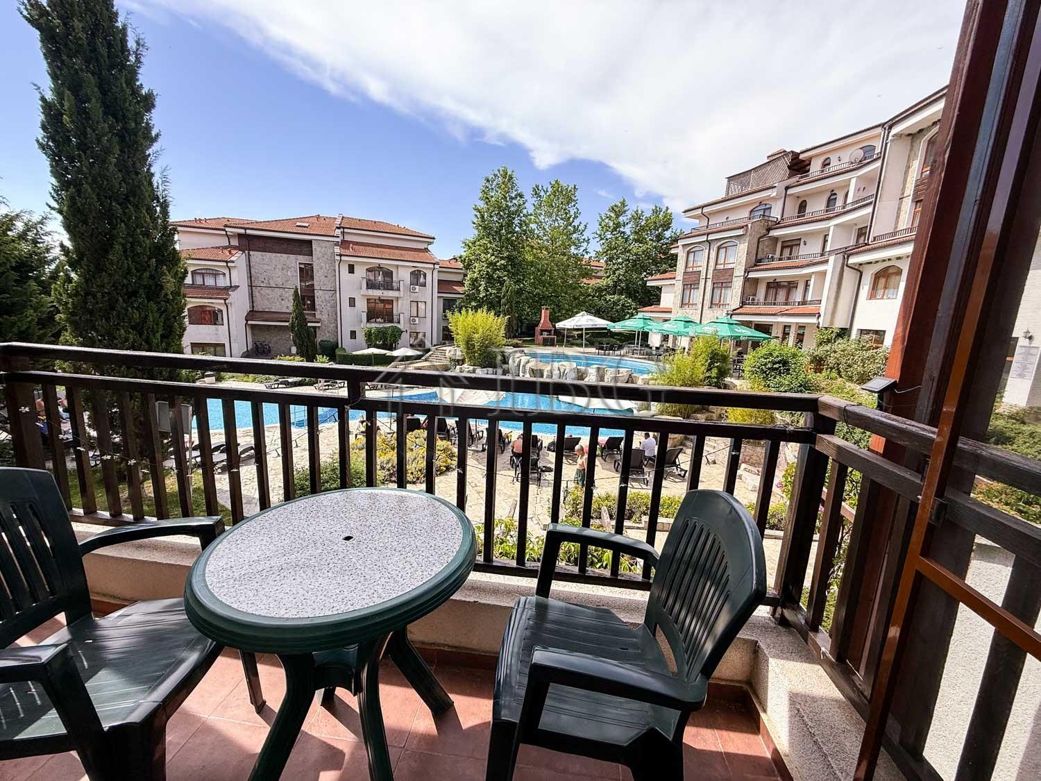 Furnished 1-Bedroom Apartment with Pool View in The Vineyards Resort & SPA, Aheloy — photo 2