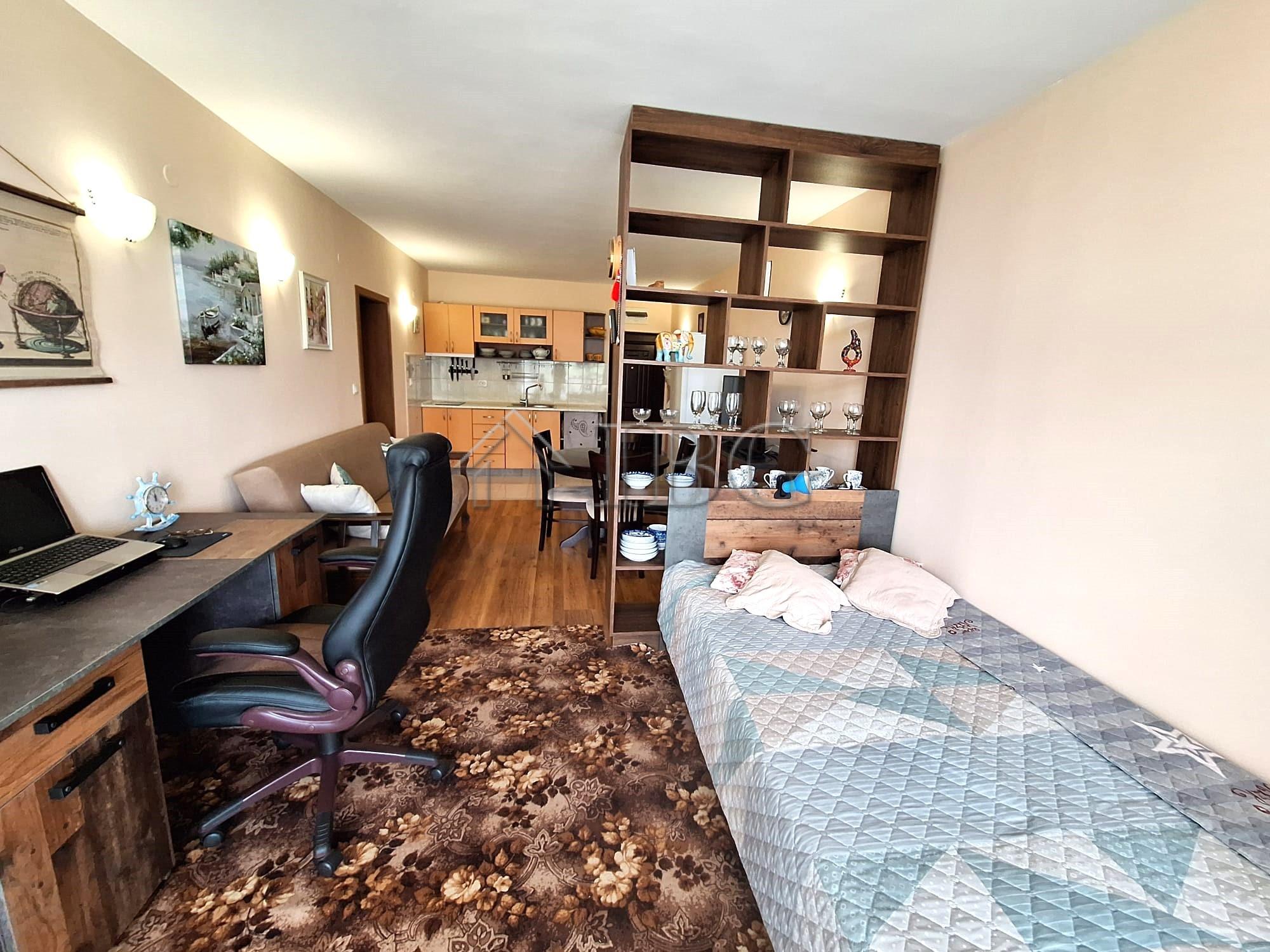 Big 97 sq.m. 1-bedroom apartment in Semiramida Gardens, Sunny Beach — photo 6 of 18