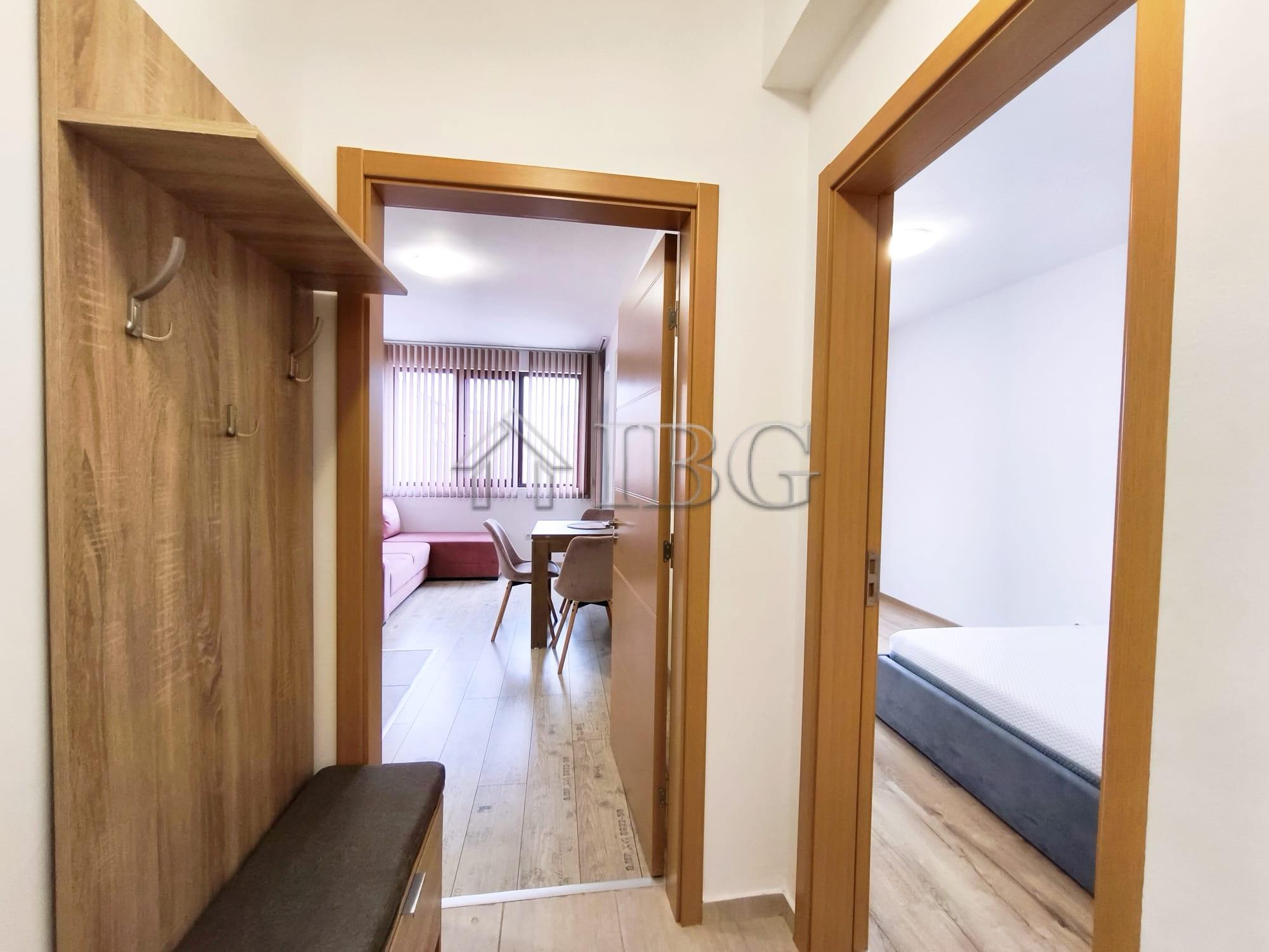 Excellent 2-room Apartment for Sale Nessebar, Cherno More 2 Quarter — photo 10 of 12