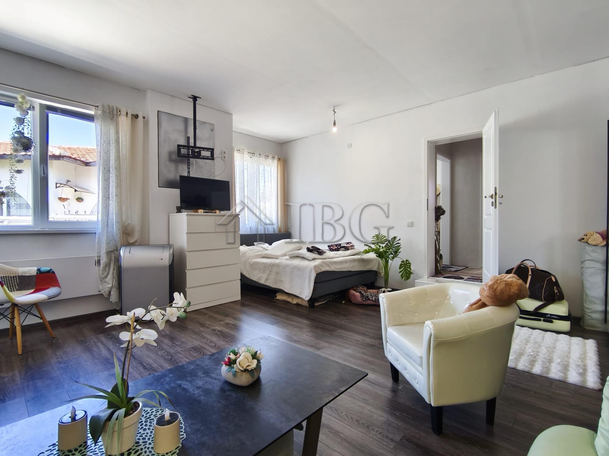 Single-Storey House with Private Pool in Rudnik, Burgas - No Maintenance Fee — photo 10 of 25
