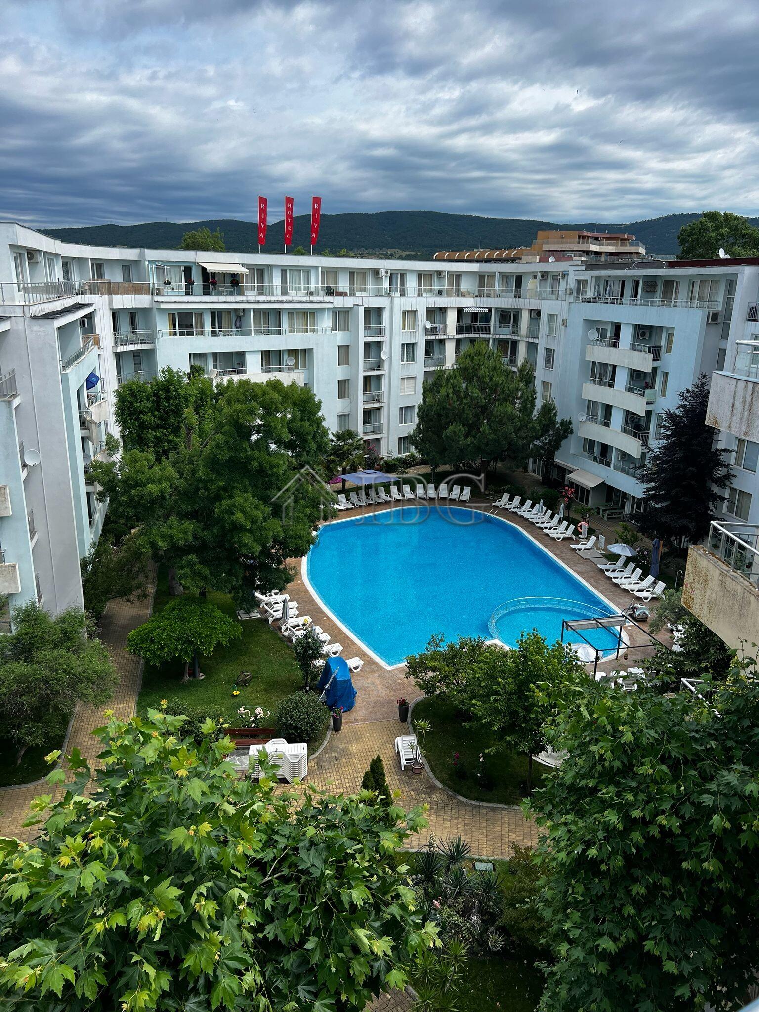 Spacious 1-Bedroom Apartment Yassen Complex, Sunny Beach — main photo