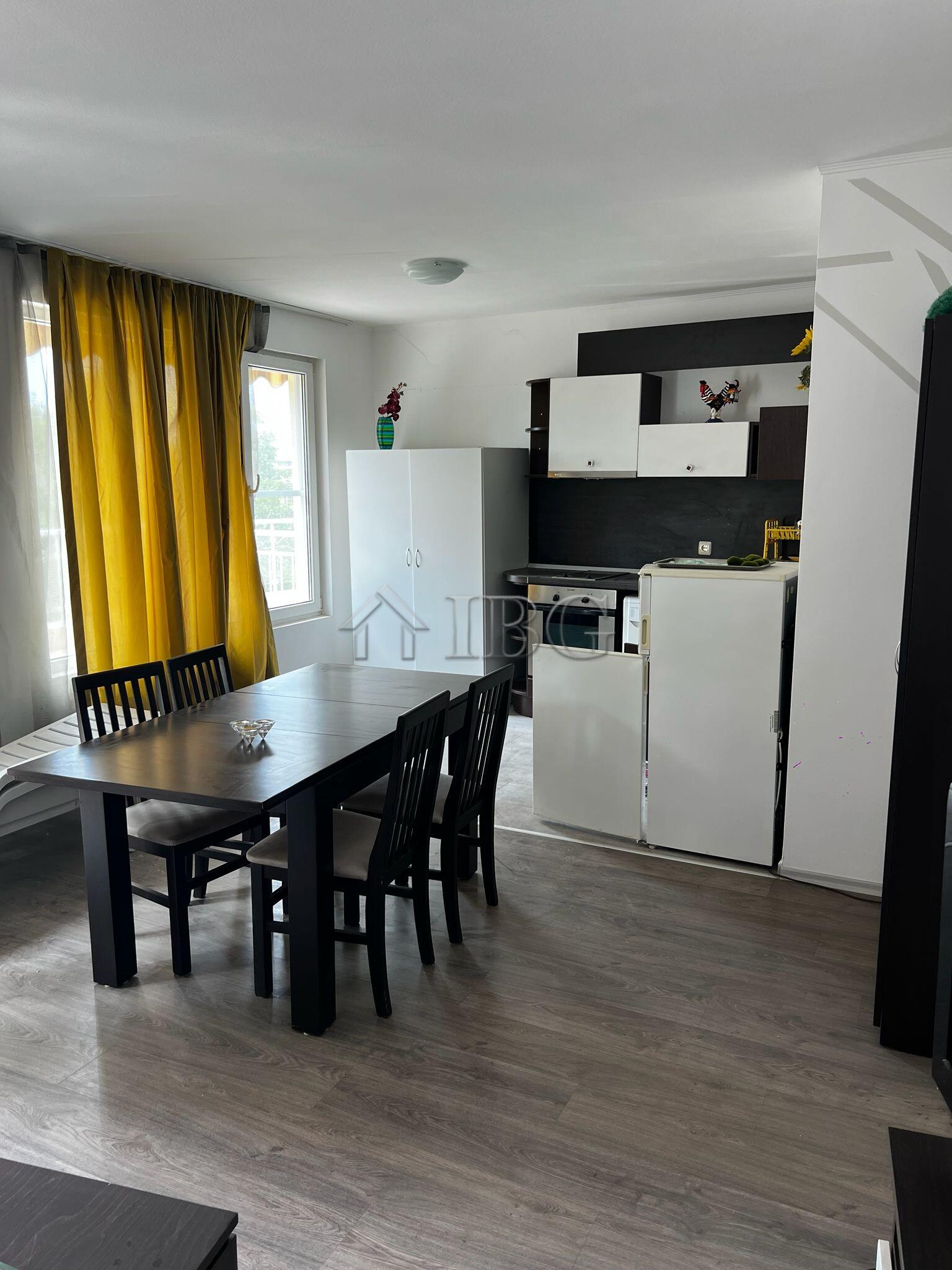 Spacious 1-Bedroom Apartment Yassen Complex, Sunny Beach — photo 8 of 20