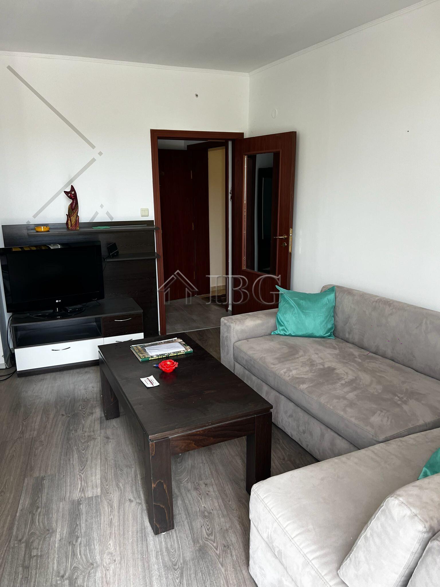 Spacious 1-Bedroom Apartment Yassen Complex, Sunny Beach — photo 9 of 20