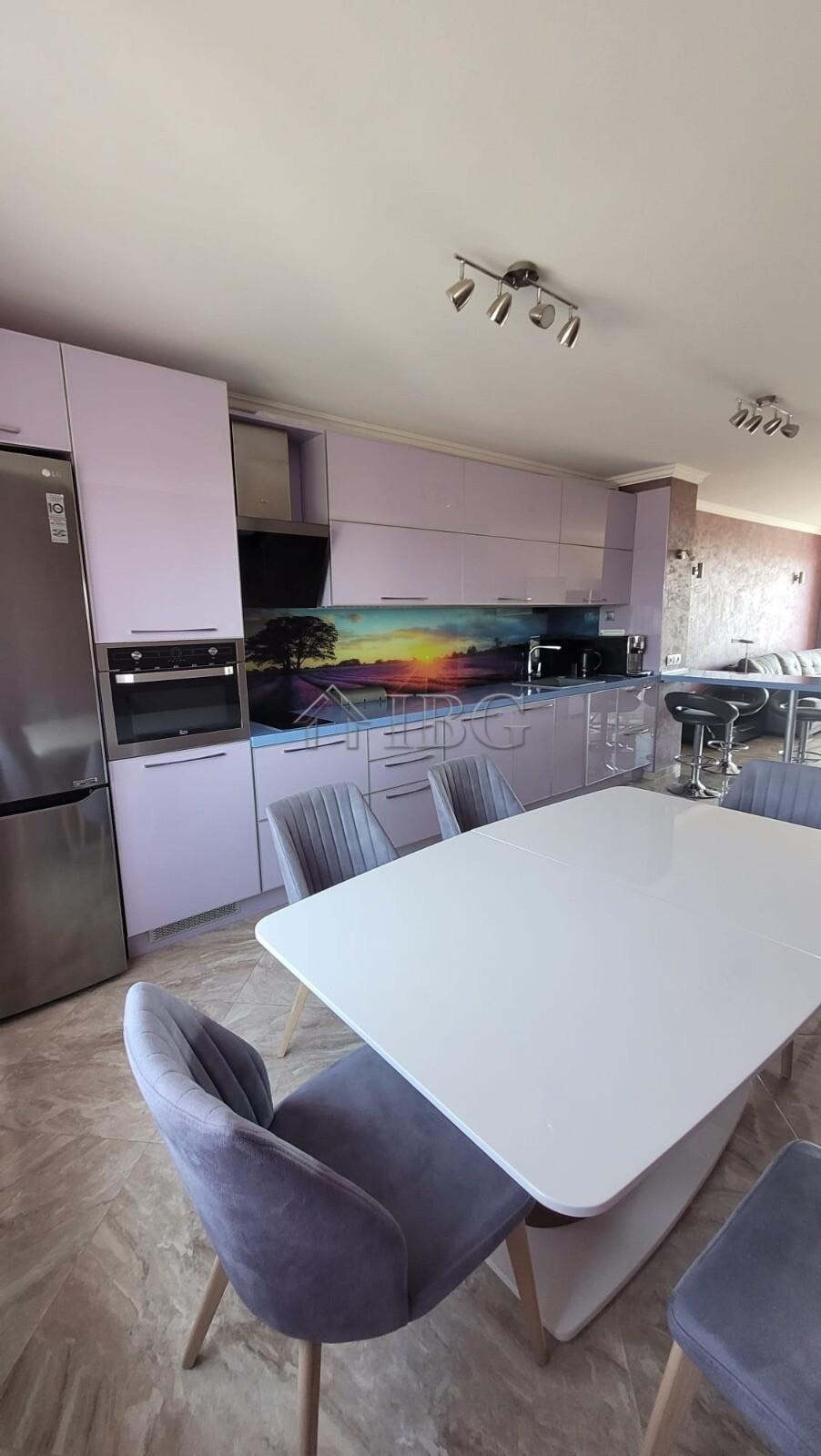 Luxury Apartment with 3 rooms View to pool and sea Villa Florence, Sveti Vlas — photo 9 of 25
