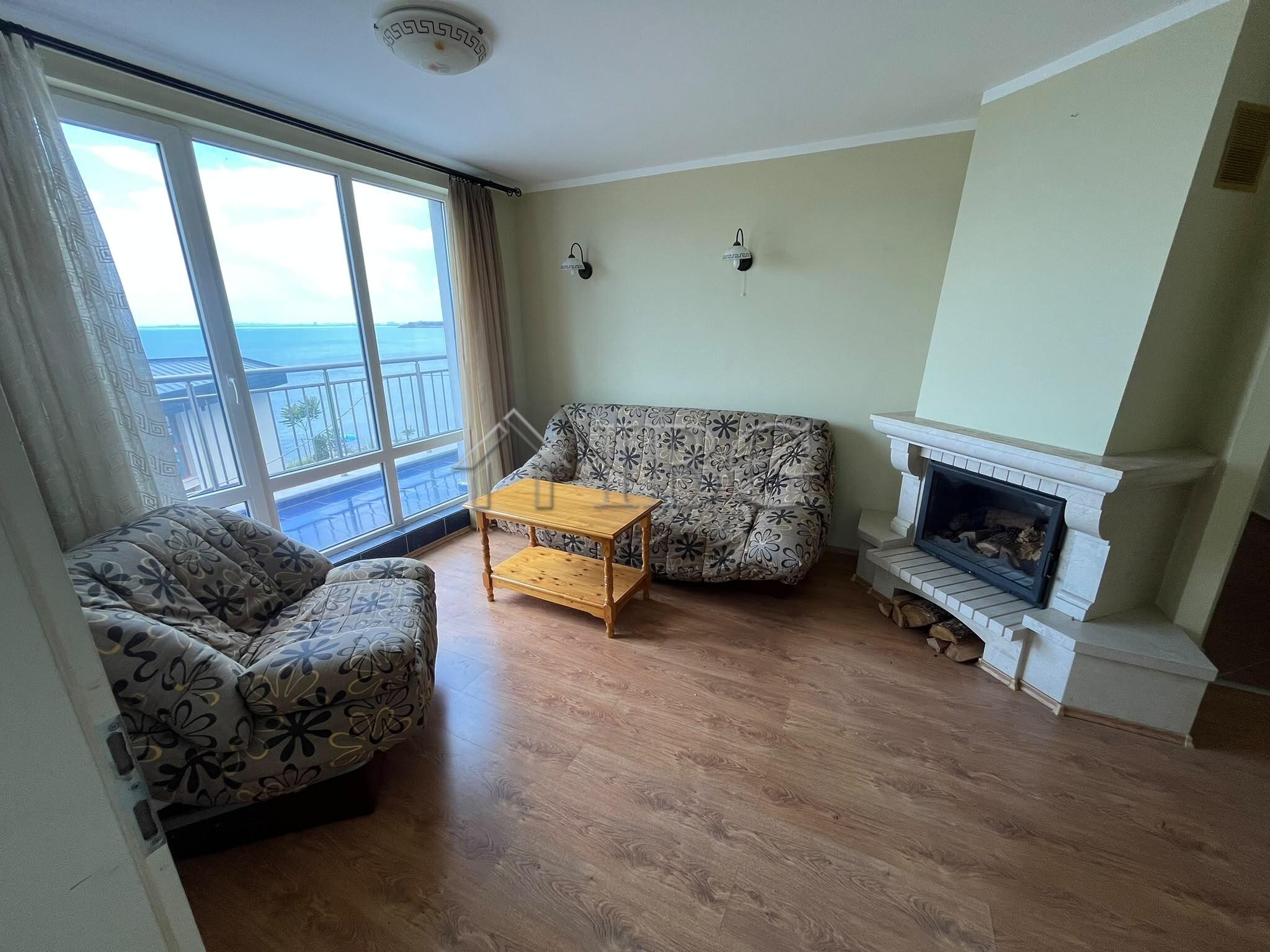 Spacious 4-Room Apartment with Front Sea and Pool Views in Blue Bay Palace, Pomorie — photo 15 of 24