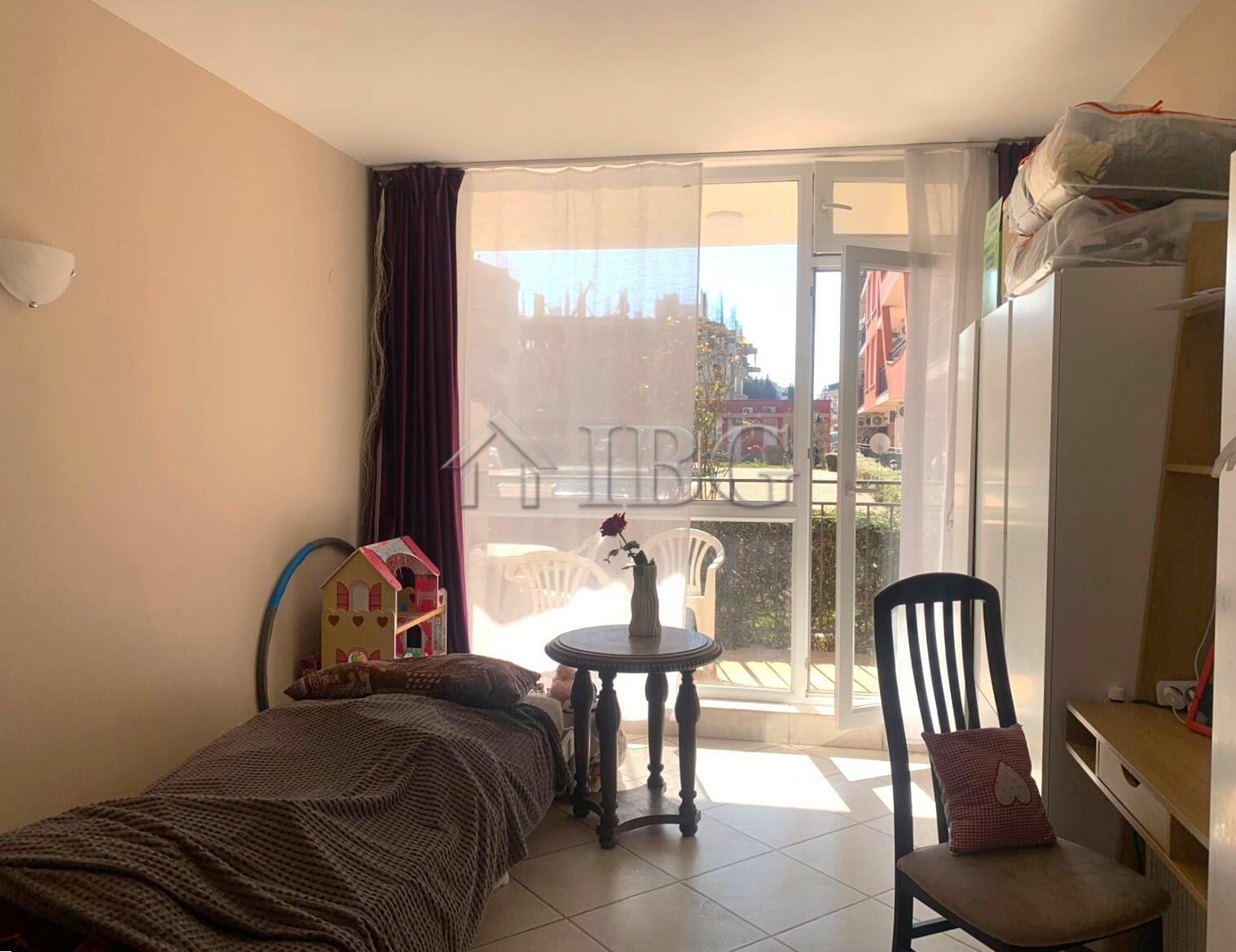 Pool view 1-Bedroom Apartment in Sunset Beach 4 Complex, Sunny Beach — photo 3