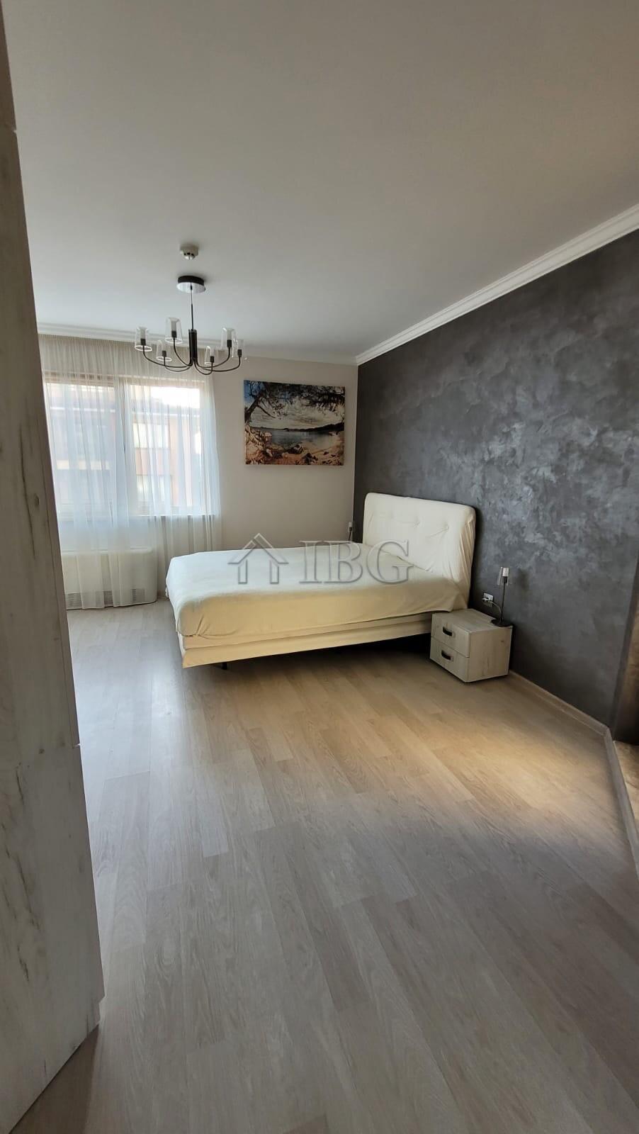 Luxury Apartment with 3 rooms View to pool and sea Villa Florence, Sveti Vlas — photo 13 of 25