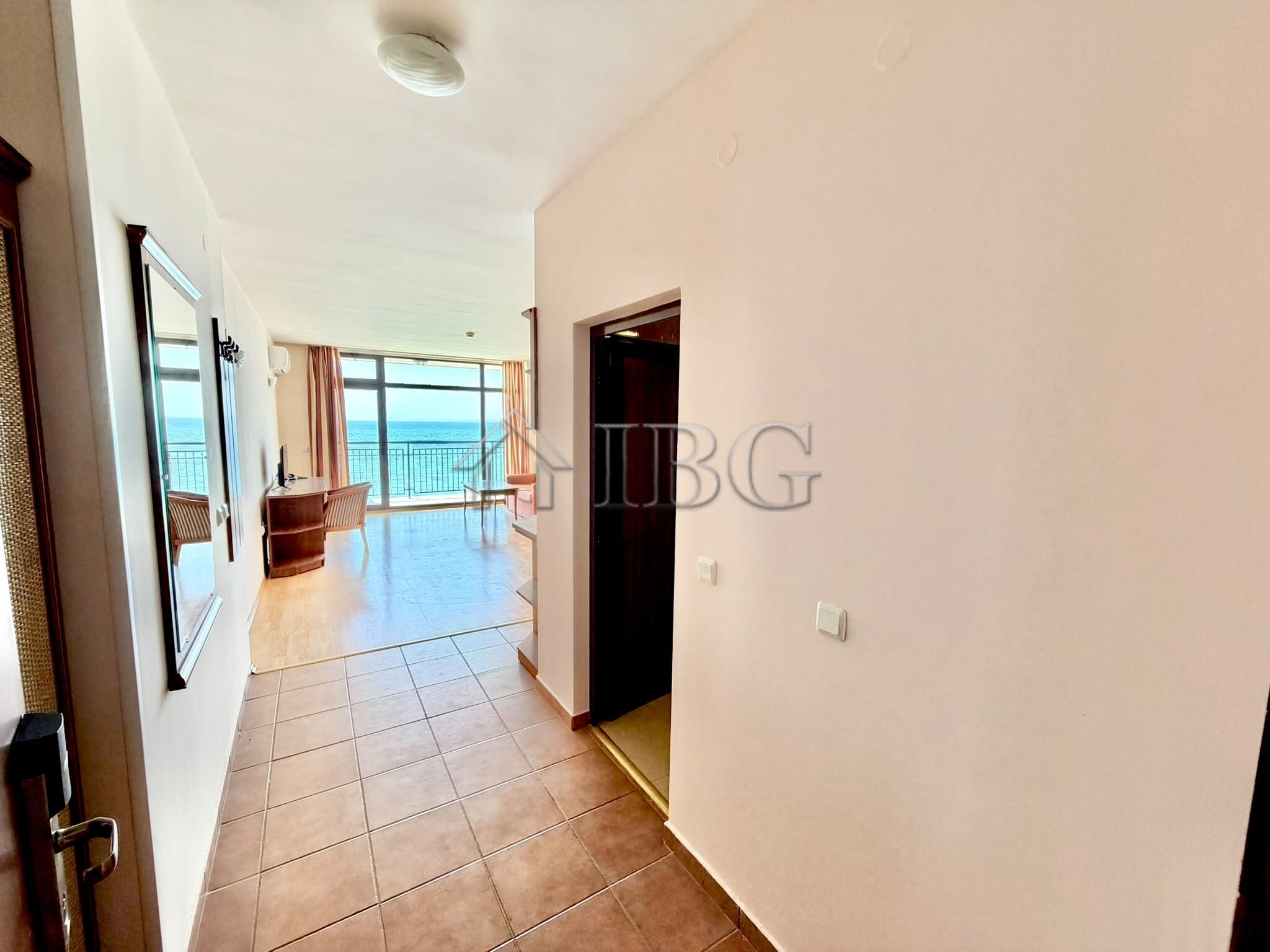 Frontal Sea view, 1st Line - One bedroom apartment, Tiva Del Mar, Sveti Vlas — photo 15 of 25