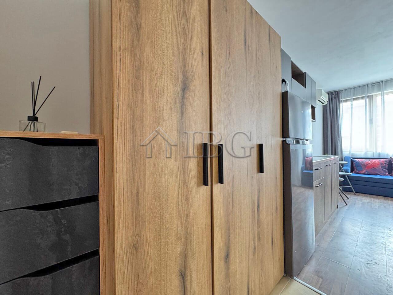 Furnished Studio with Pool View in Nessebar Fort Residence, Sunny Beach — photo 10 of 25