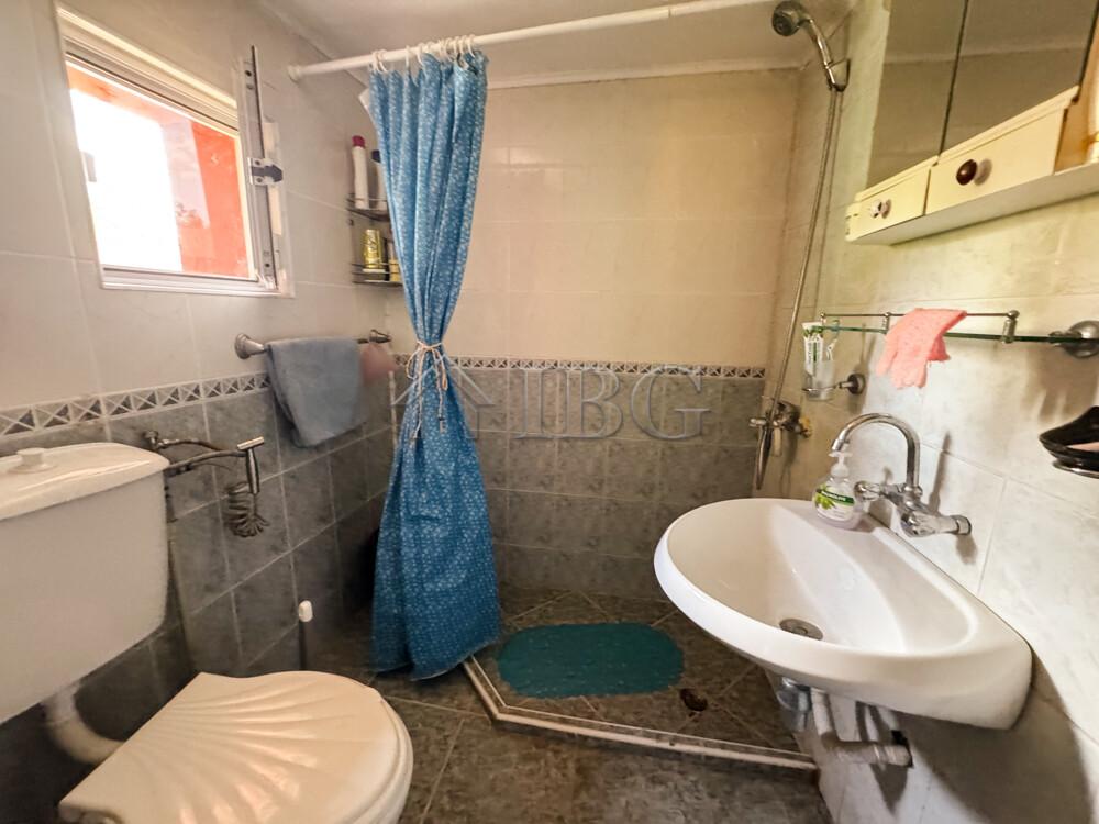 Renovated House with Guest House, Garage & Landscaped Garden Near General Toshevo — photo 15 of 25
