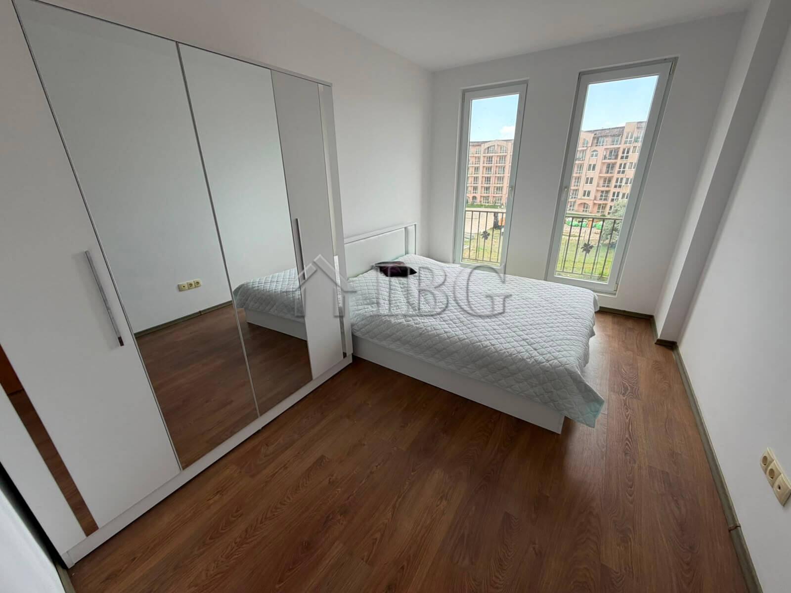 Furnished 1-Bedroom Apartment in Sunny View Central, Sunny Beach — photo 4 of 15