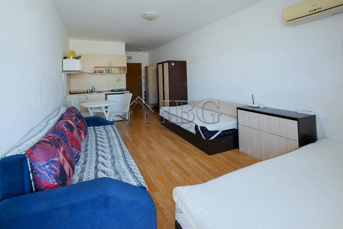 Furnished Studio with Pool View for Sale Gerber Residence 2, Sunny Beach — photo 4 of 11