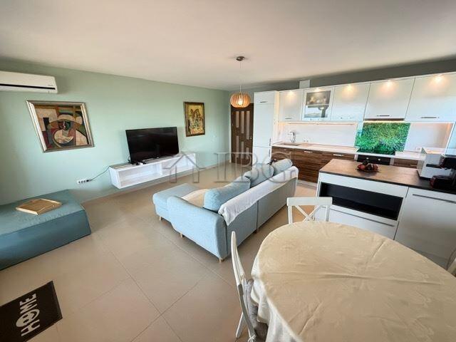 Front-Line 2-Bedroom Apartment with Panoramic Sea View Swan Bay, Chernomorets — photo 5 of 25