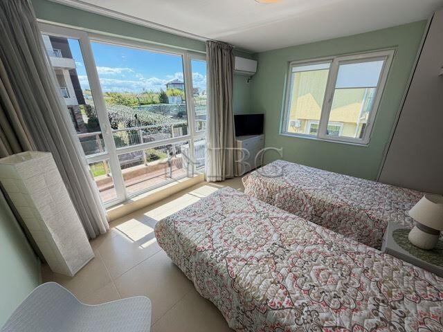 Front-Line 2-Bedroom Apartment with Panoramic Sea View Swan Bay, Chernomorets — photo 13 of 25