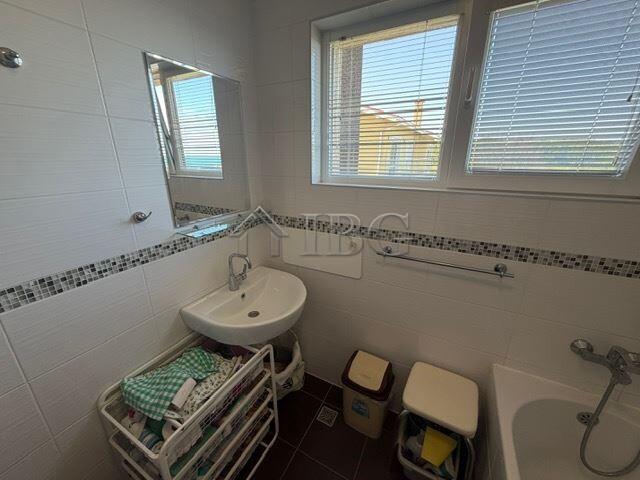 Front-Line 2-Bedroom Apartment with Panoramic Sea View Swan Bay, Chernomorets — photo 22 of 25
