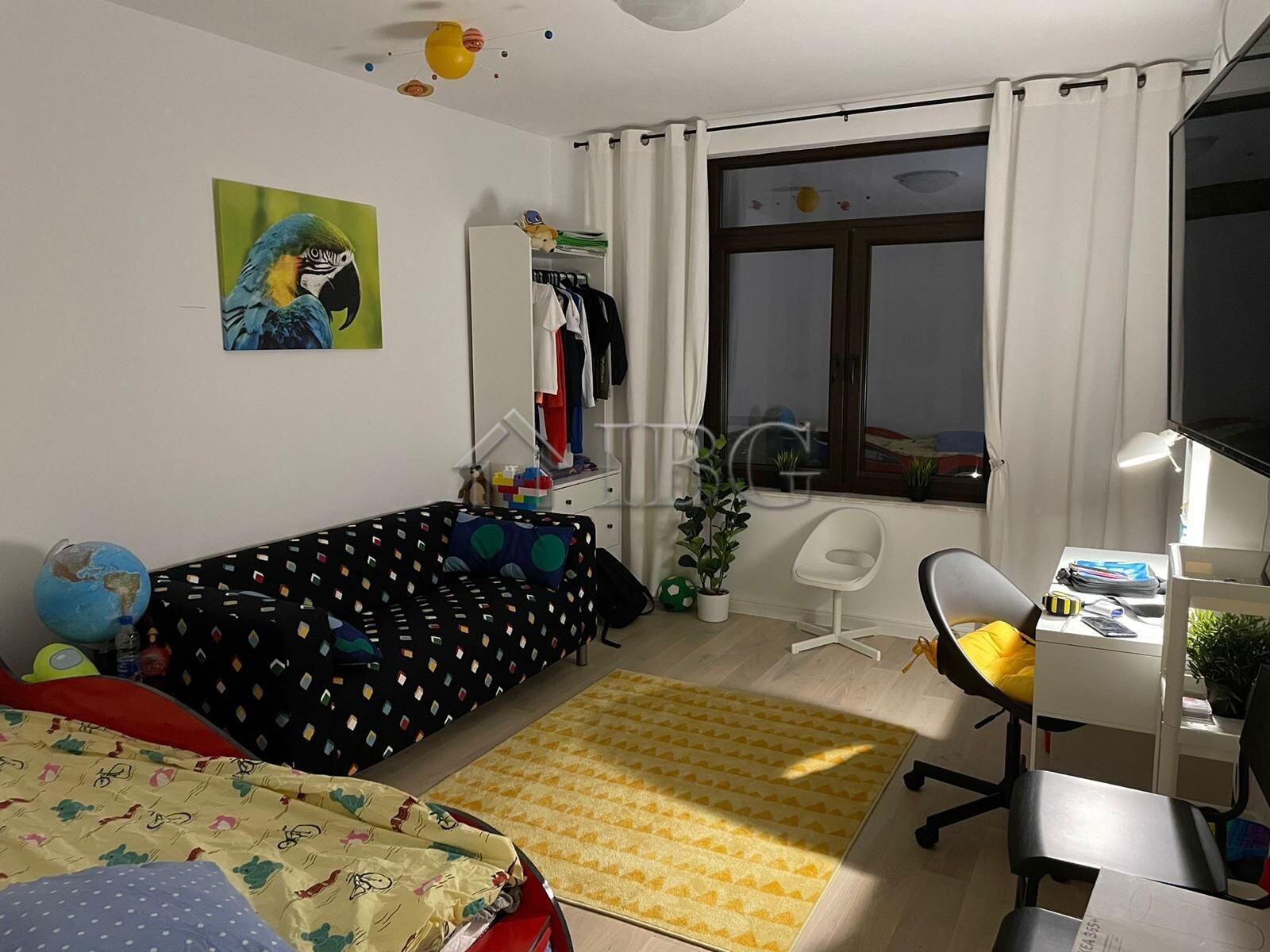 Luxury 4-Bedroom Apartment with Sea View in Aivazovsky Park, Pomorie — photo 11 of 25