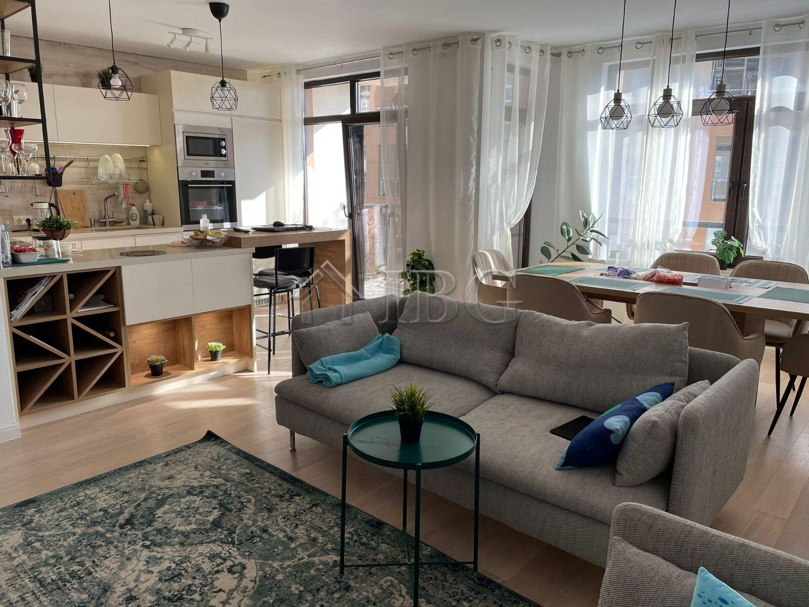 Luxury 4-Bedroom Apartment with Sea View in Aivazovsky Park, Pomorie — photo 3