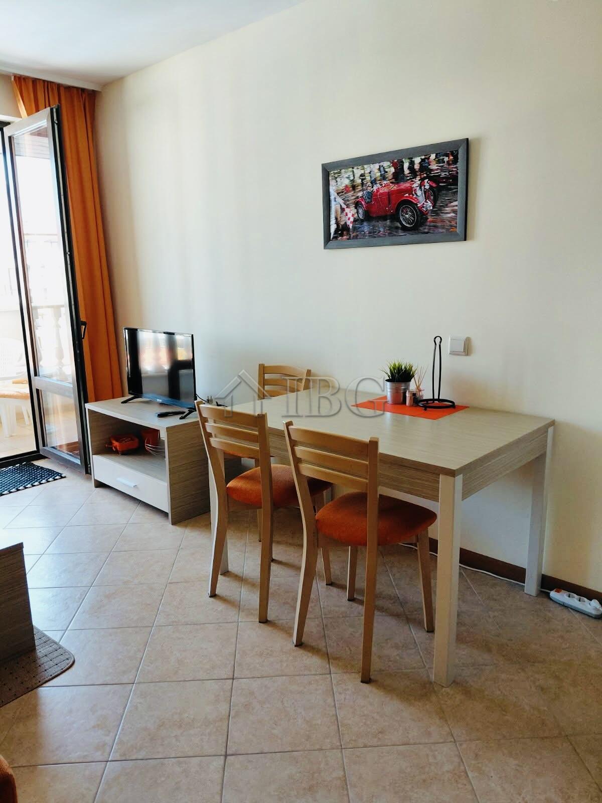 1-Bedroom Apartment with Pool View Royal Sun, Sunny Beach — photo 6 of 13