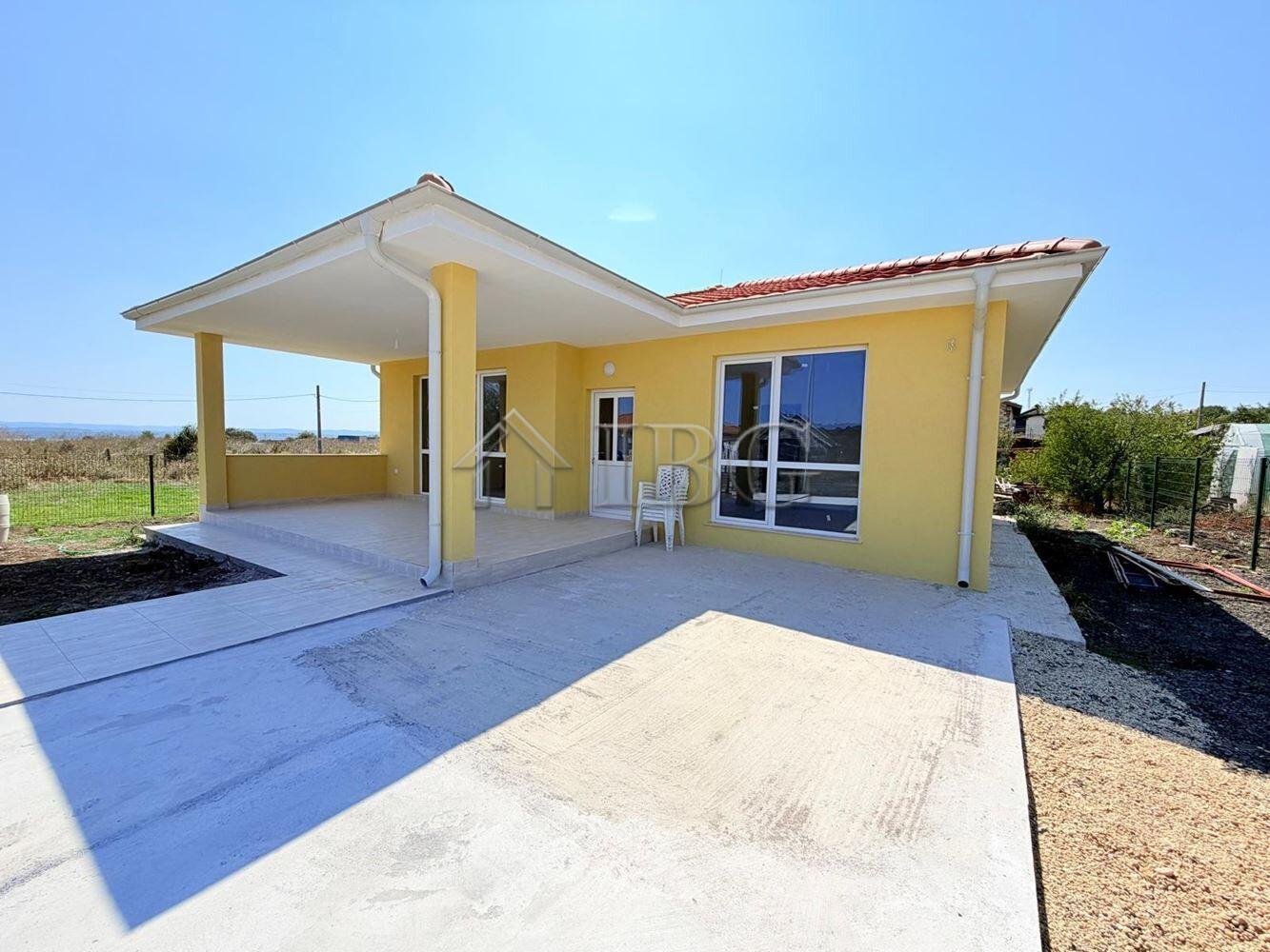 New 3-Bedroom House with Panoramic Lake View Cherni Vrah, near Burgas — main photo