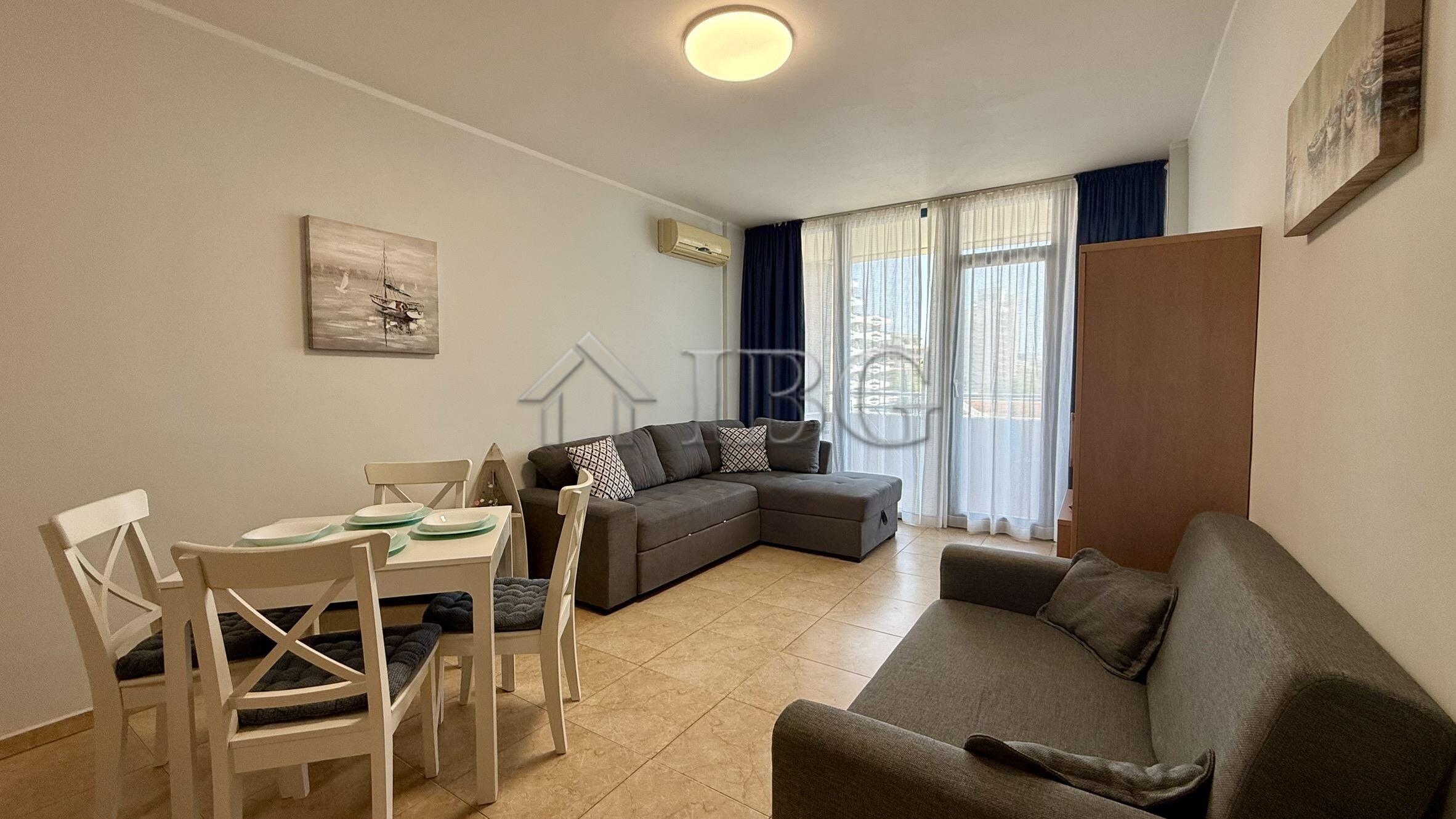 1-Bedroom Apartment with Sea & Pool View Trakia Plaza, Sunny Beach — photo 9 of 14