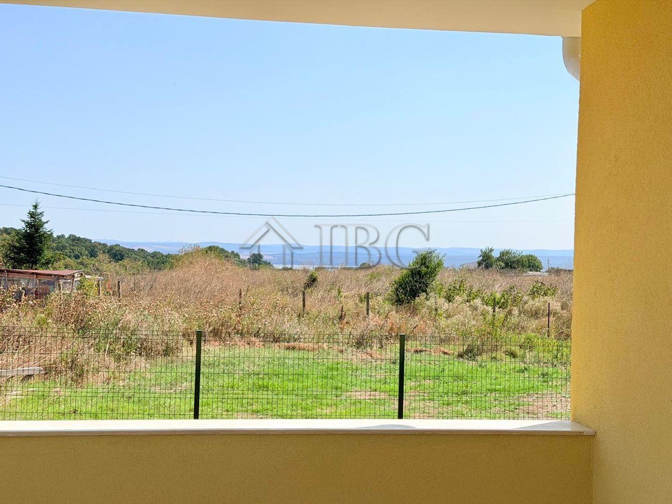 New 3-Bedroom House with Panoramic Lake View Cherni Vrah, near Burgas — photo 11 of 12