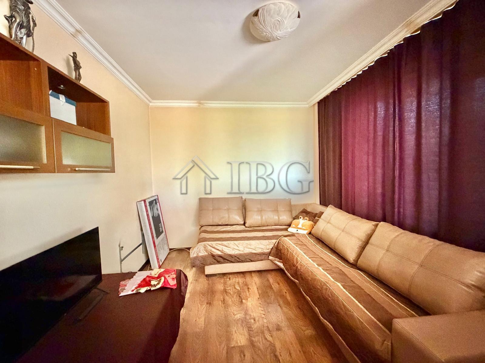 Detached 4-Bedroom House with Tavern, Garden and Panoramic Terrace in Kosharitsa — photo 9 of 25