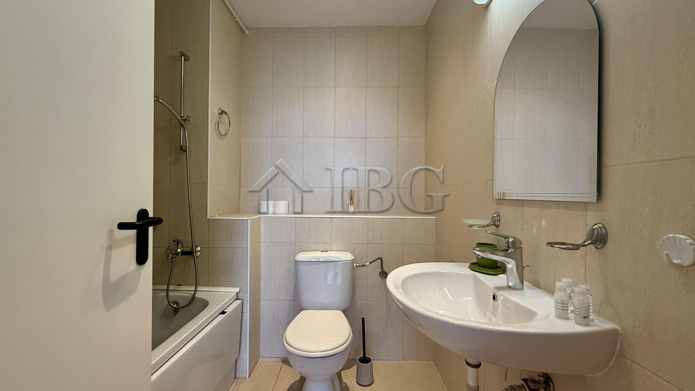 1-Bedroom Apartment with Sea & Pool View Trakia Plaza, Sunny Beach — photo 13 of 14