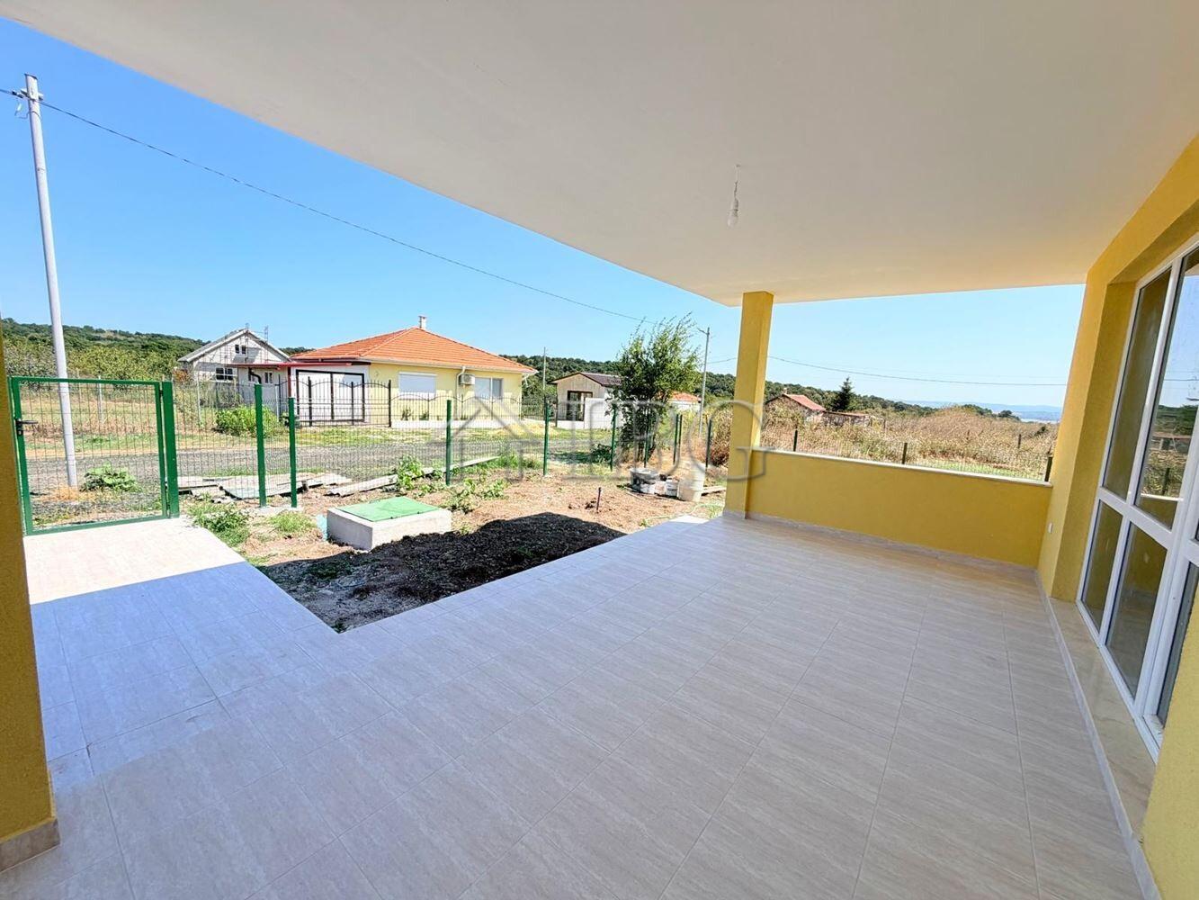 New 3-Bedroom House with Panoramic Lake View Cherni Vrah, near Burgas — photo 2