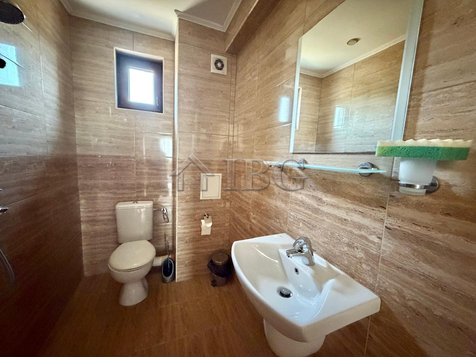 Detached 4-Bedroom House with Tavern, Garden and Panoramic Terrace in Kosharitsa — photo 18 of 25