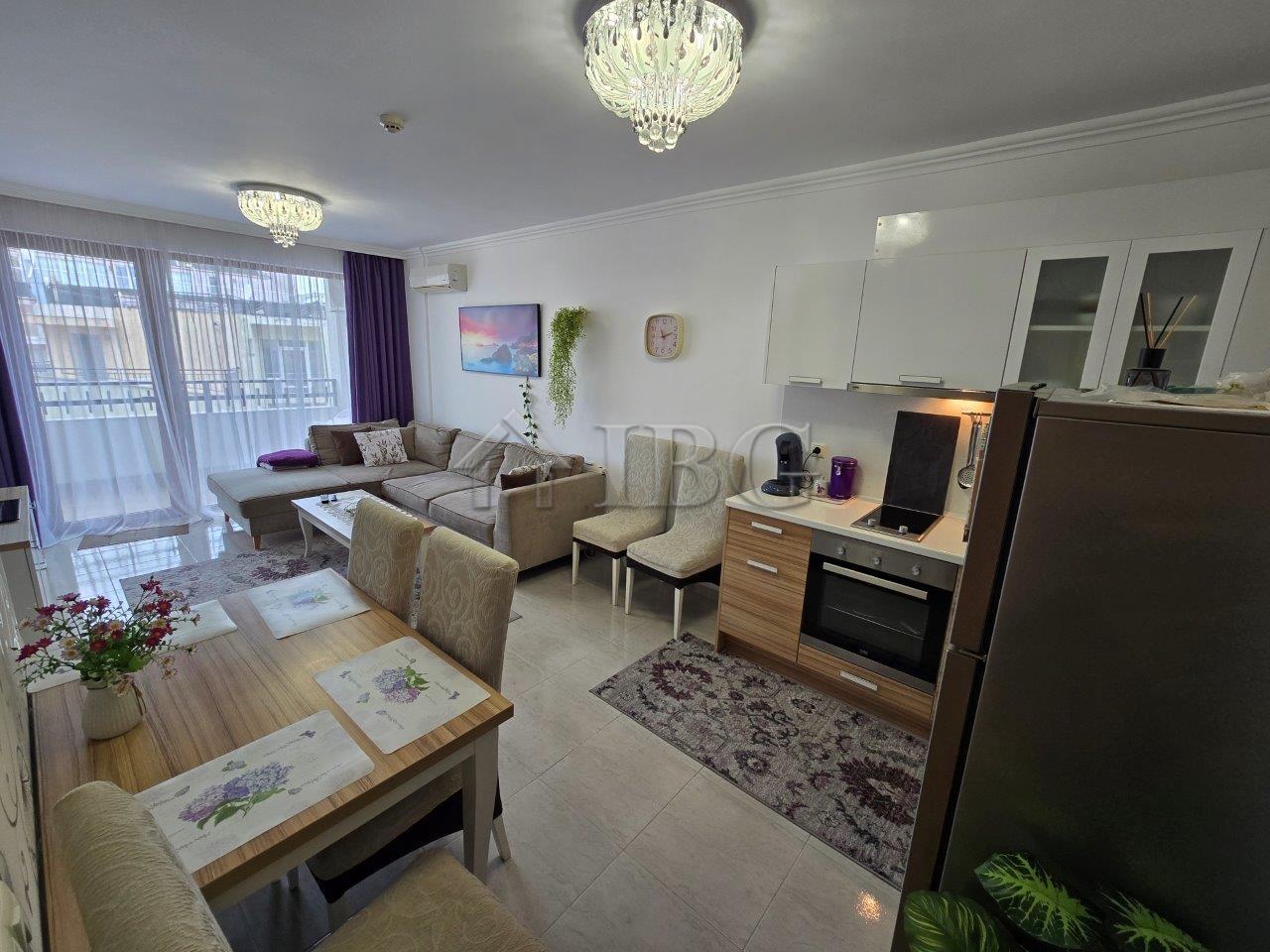 Spacious 2-Bedroom Apartment with Large Terrace Olymp, Sveti Vlas — photo 3