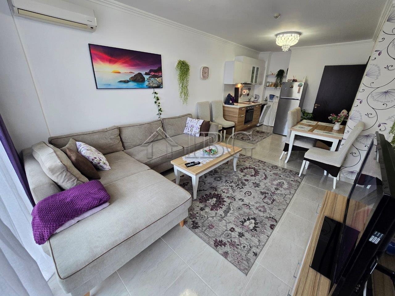 Spacious 2-Bedroom Apartment with Large Terrace Olymp, Sveti Vlas — photo 4 of 20