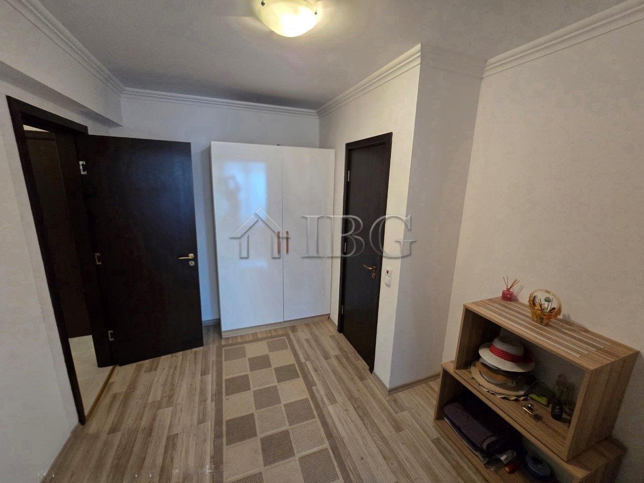 Spacious 2-Bedroom Apartment with Large Terrace Olymp, Sveti Vlas — photo 16 of 20