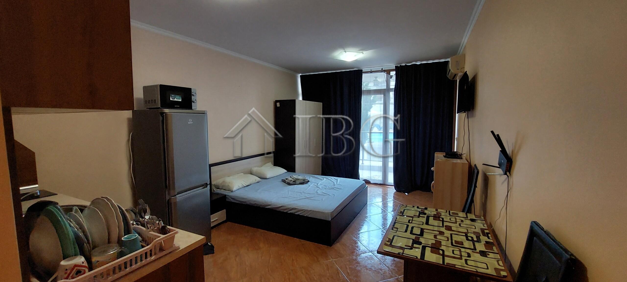 Spacious Studio with 2 Sleeping Areas, kitchen & Direct Pool Access Helios Complex — photo 3