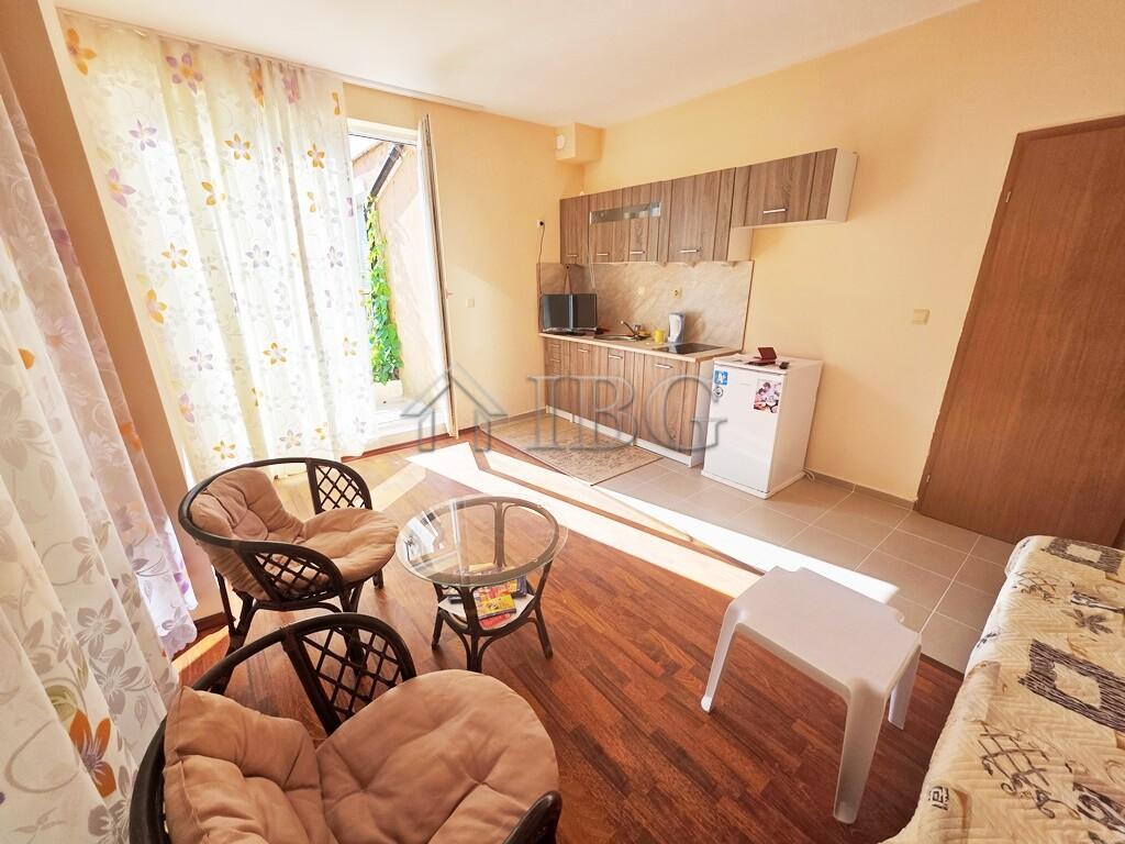 Studio with Garden View & No Maintenance Fee Golden Day, Sunny Beach — photo 2