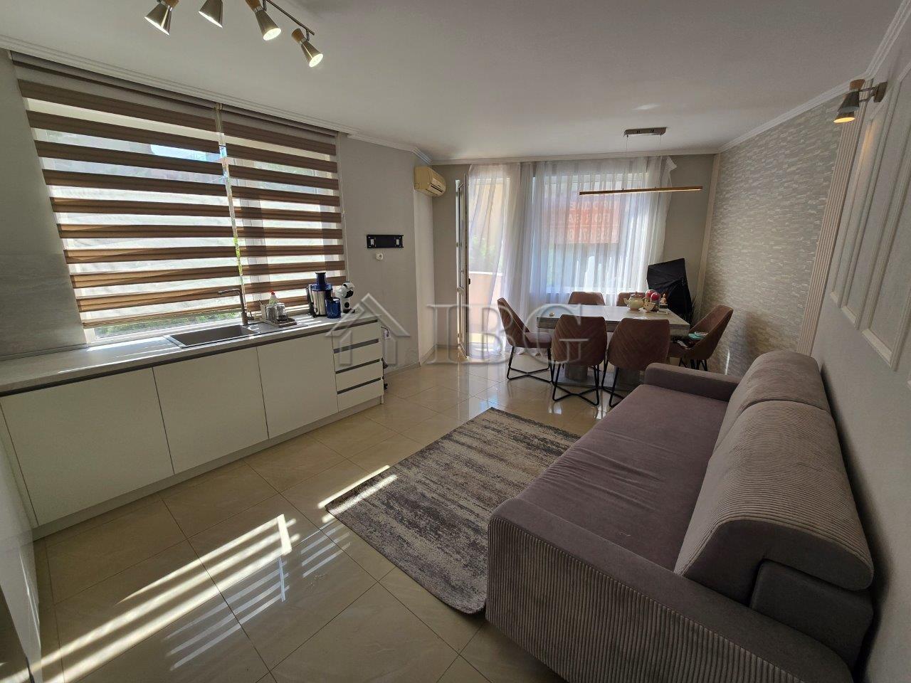 Luxury 2-Bedroom Apartment with Pool View Emerald Paradise, Sunny Beach — photo 5 of 14