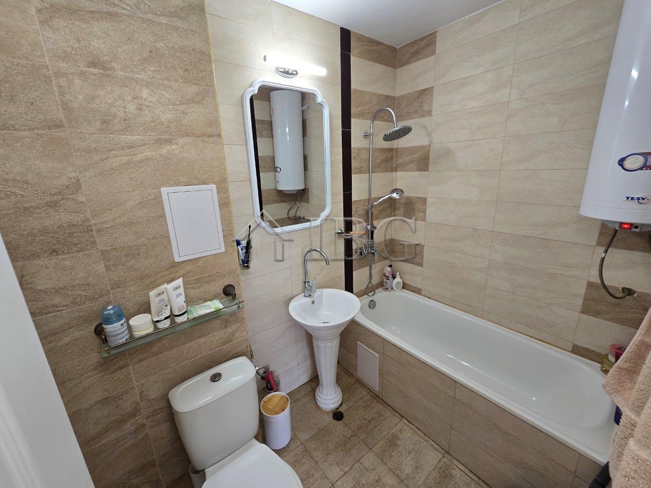 Luxury 2-Bedroom Apartment with Pool View Emerald Paradise, Sunny Beach — photo 9 of 14