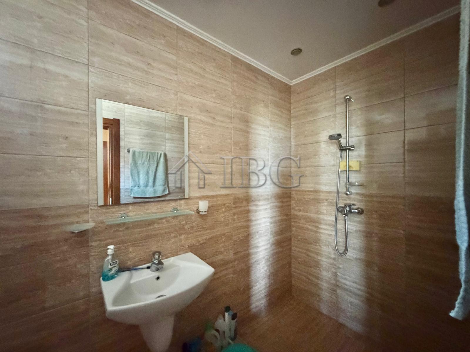 Detached 4-Bedroom House with Tavern, Garden and Panoramic Terrace in Kosharitsa — photo 25 of 25