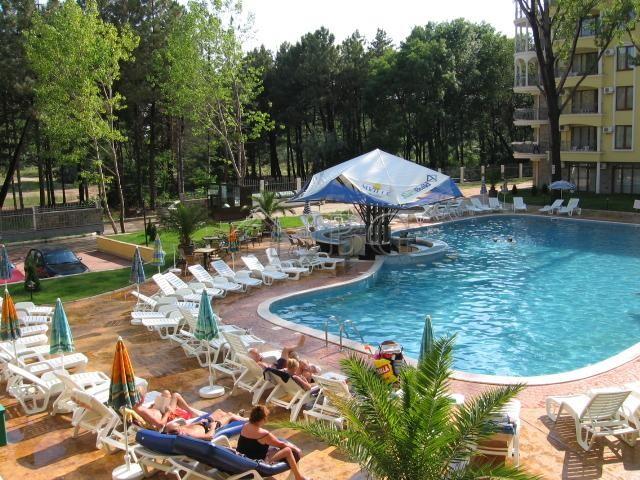 2-Bedroom Apartment Pool View Summer Dreams, Sunny Beach — photo 2