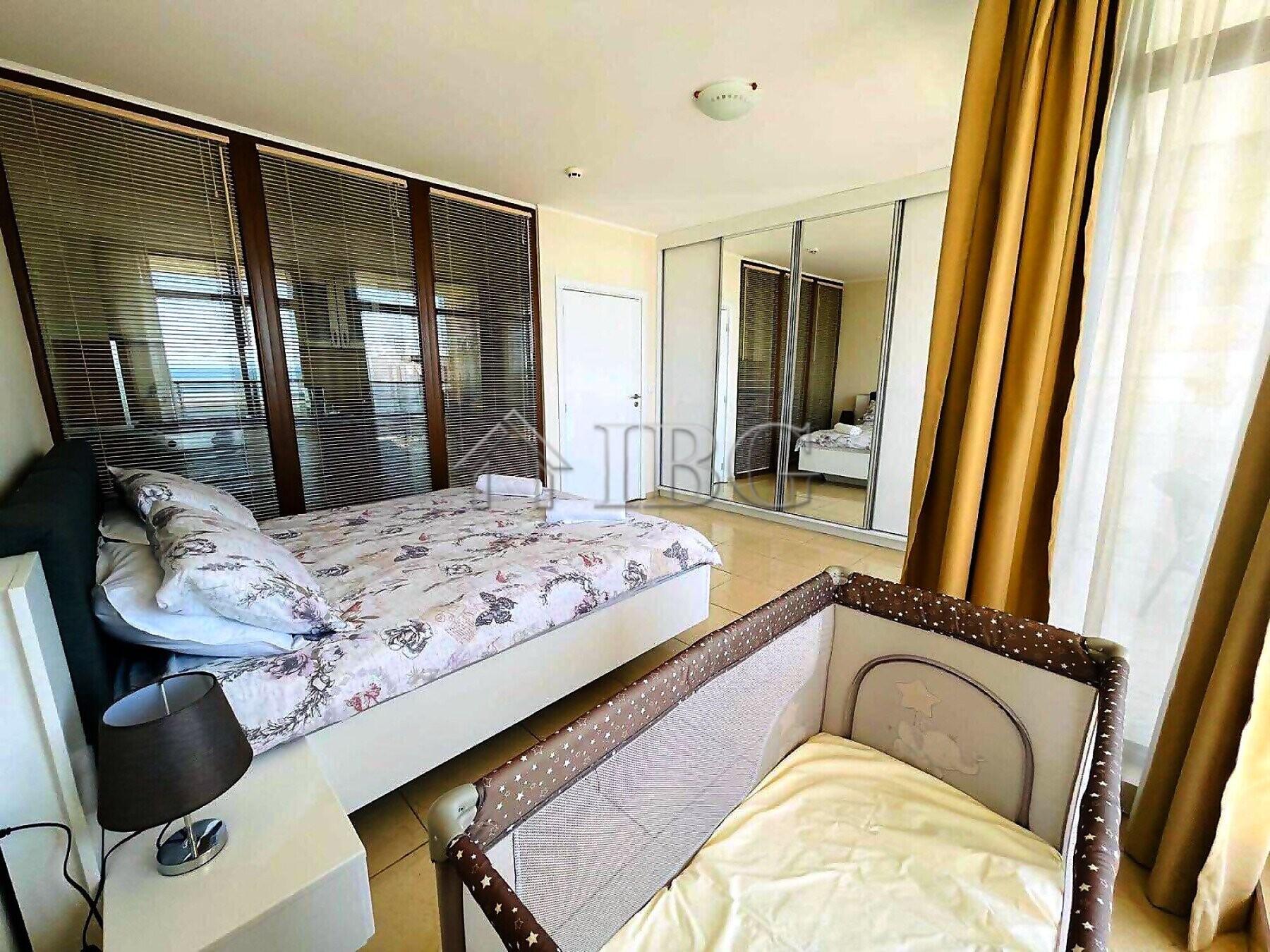 Spacious 2-Bedroom Apartment with Sea View Dolce Vita 1, Sveti Vlas — photo 12 of 17