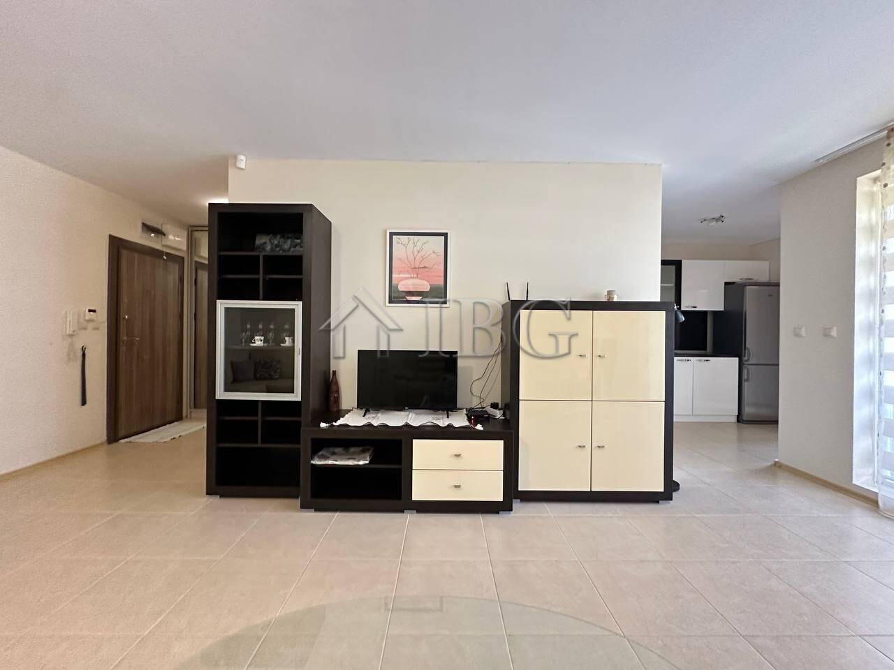 Spacious 1-Bedroom Apartment with Pool View in Lifestyle 3, Ravda — photo 9 of 14